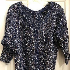 EUC Jessica Simpson beautiful 3/4 sleeve sweater